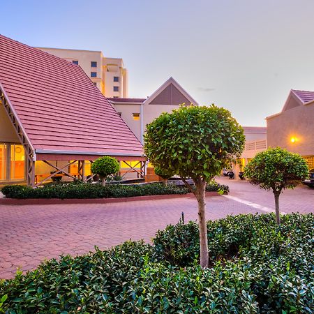 Courtyard Hotel Sandton Йоханнесбург Экстерьер фото