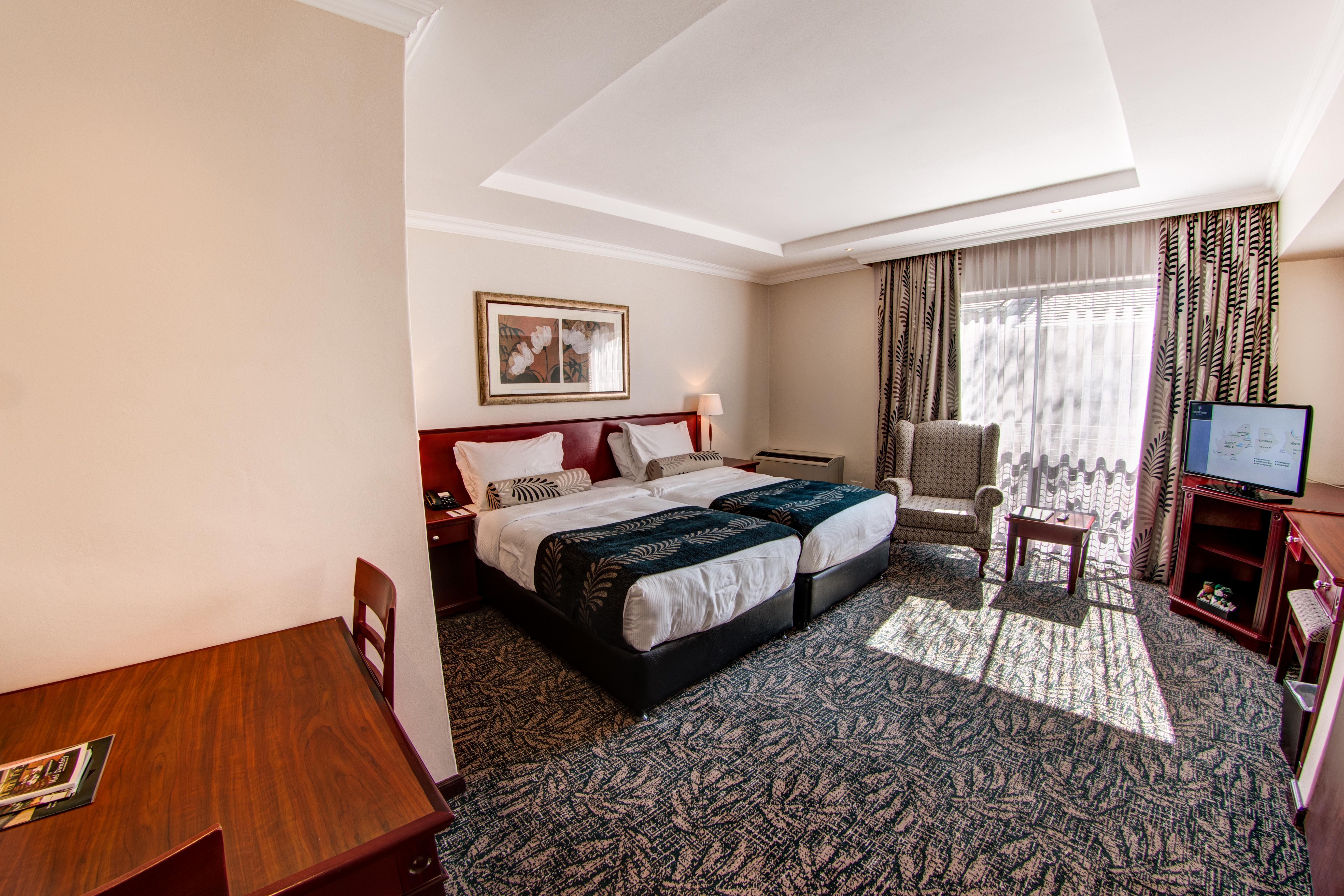 Courtyard Hotel Sandton Йоханнесбург Экстерьер фото