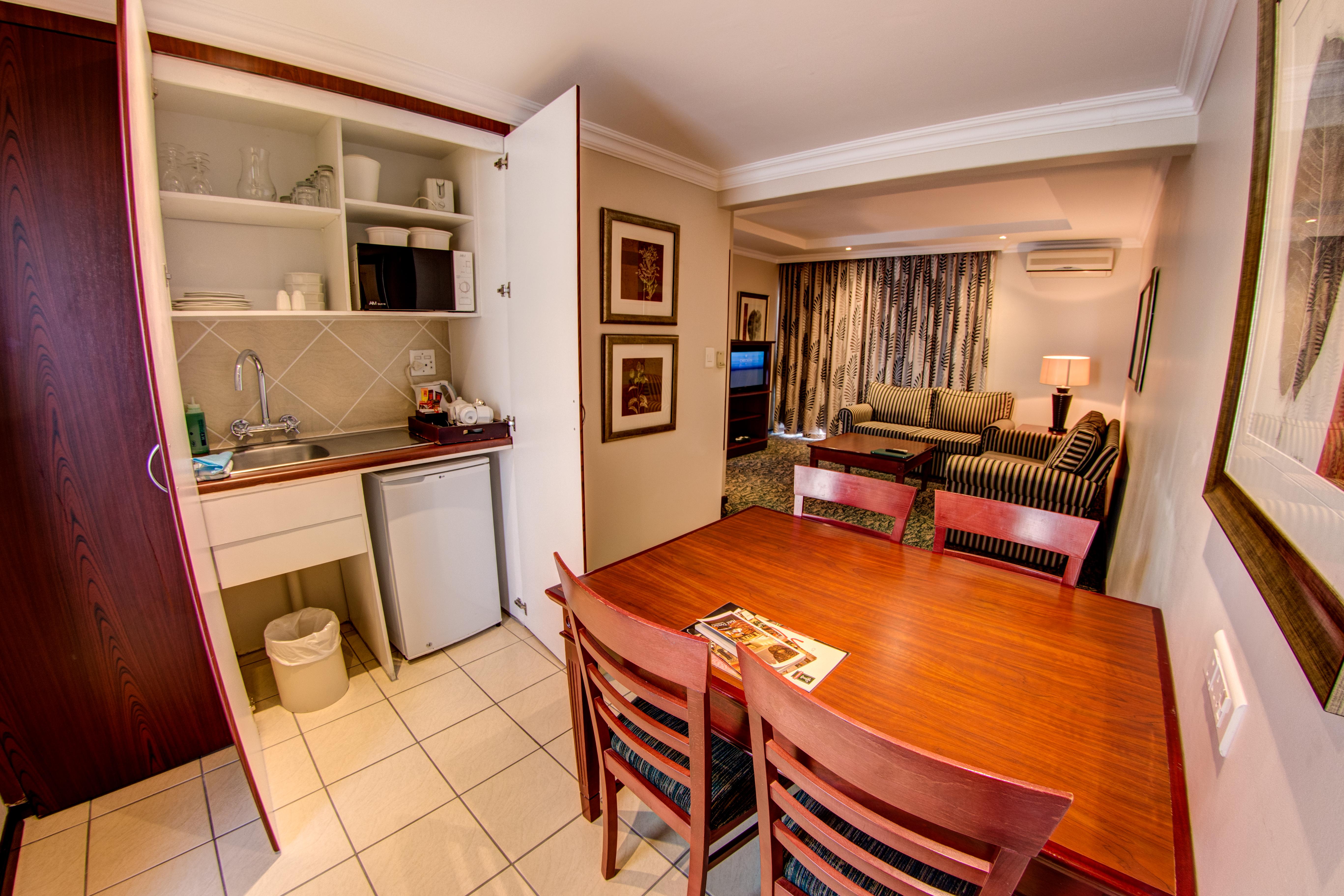 Courtyard Hotel Sandton Йоханнесбург Экстерьер фото